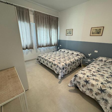 App4Rent Villa Zanetti - Appartamenti Con Spiaggia Privata Frontemare Lido di Jesolo Exterior photo