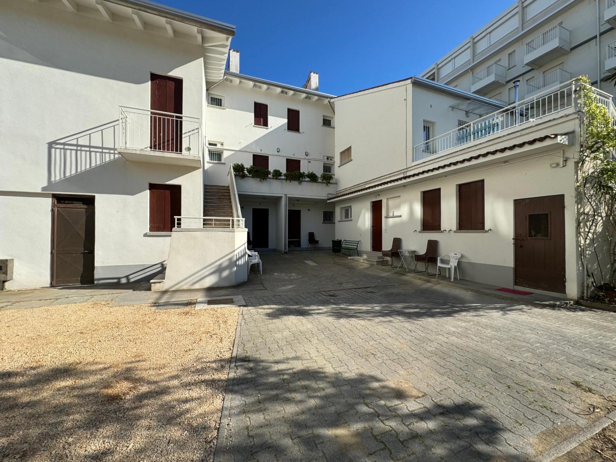 App4Rent Villa Zanetti - Appartamenti Con Spiaggia Privata Frontemare Lido di Jesolo Exterior photo