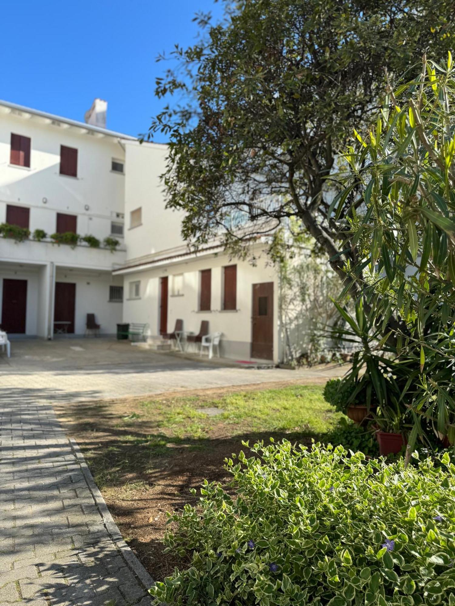 App4Rent Villa Zanetti - Appartamenti Con Spiaggia Privata Frontemare Lido di Jesolo Exterior photo