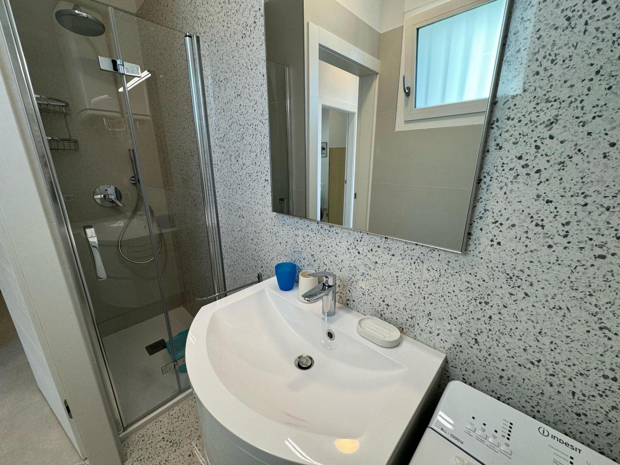 App4Rent Villa Zanetti - Appartamenti Con Spiaggia Privata Frontemare Lido di Jesolo Exterior photo