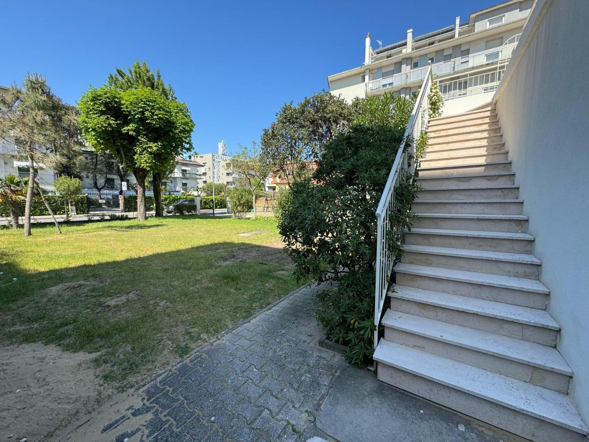 App4Rent Villa Zanetti - Appartamenti Con Spiaggia Privata Frontemare Lido di Jesolo Exterior photo